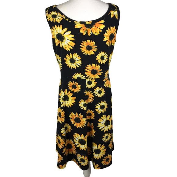 Sunflower Daisy Tank Sundress Size Large Black Yellow Knit Fit and Flare - Picture 2 of 8